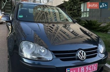 Хетчбек Volkswagen Golf 2005 в Києві