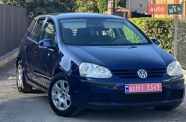 Хетчбек Volkswagen Golf 2005 в Луцьку