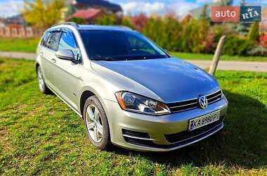 Универсал Volkswagen Golf 2015 в Киеве