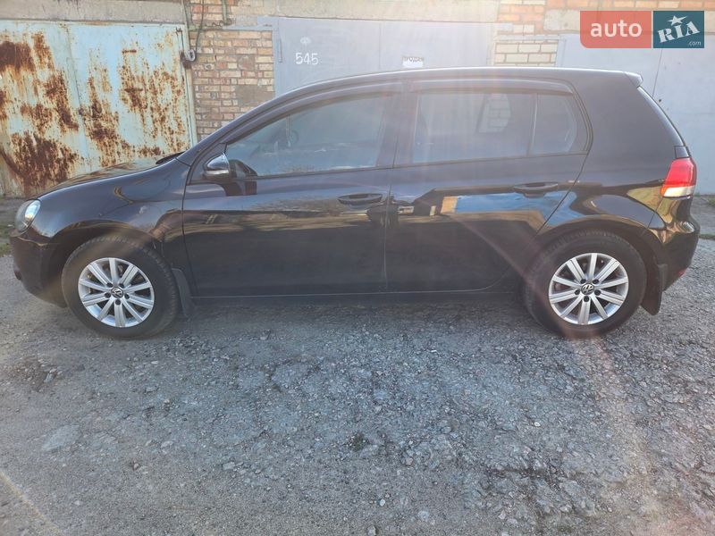 Хэтчбек Volkswagen Golf 2012 в Никополе