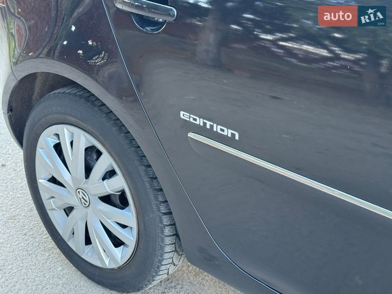 Хэтчбек Volkswagen Golf 2008 в Ужгороде