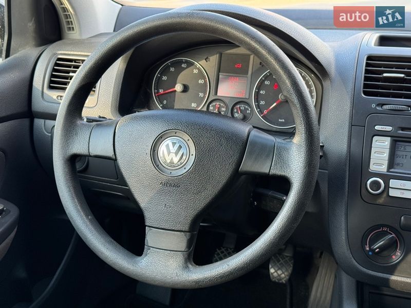 Хэтчбек Volkswagen Golf 2008 в Ужгороде