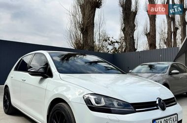 Хетчбек Volkswagen Golf 2015 в Києві