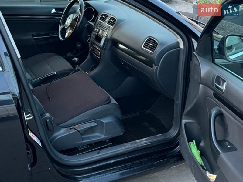 Универсал Volkswagen Golf 2011 в Ковеле