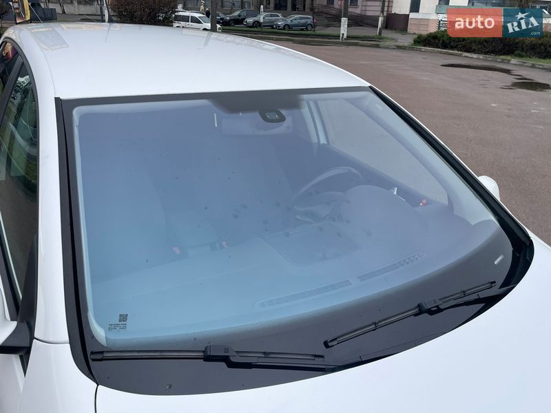 Хэтчбек Volkswagen Golf 2009 в Житомире