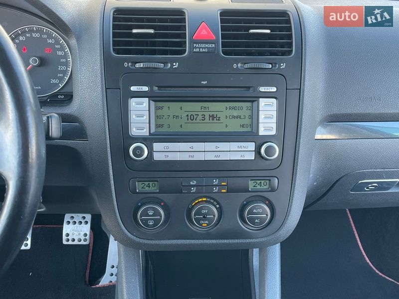 Хэтчбек Volkswagen Golf 2009 в Житомире