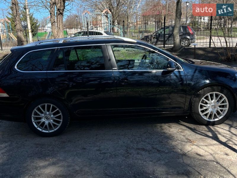 Універсал Volkswagen Golf 2011 в Макарові