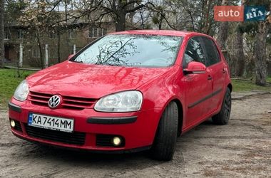 Хэтчбек Volkswagen Golf 2004 в Киеве