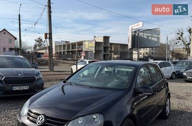 Хэтчбек Volkswagen Golf 2005 в Ивано-Франковске
