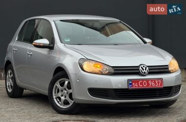 Хэтчбек Volkswagen Golf 2010 в Самборе