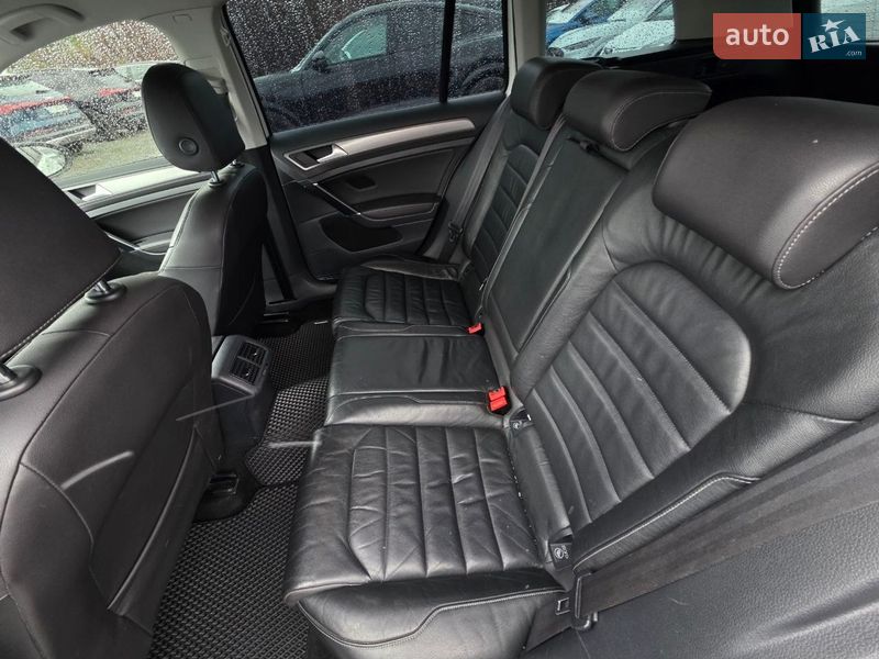 Универсал Volkswagen Golf 2014 в Тернополе