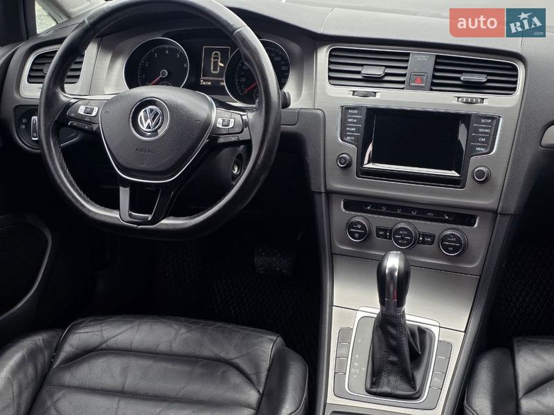 Универсал Volkswagen Golf 2014 в Тернополе