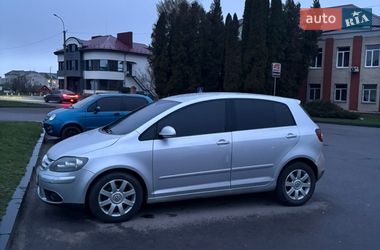 Хэтчбек Volkswagen Golf 2005 в Ровно