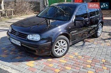 Хэтчбек Volkswagen Golf 2002 в Николаеве