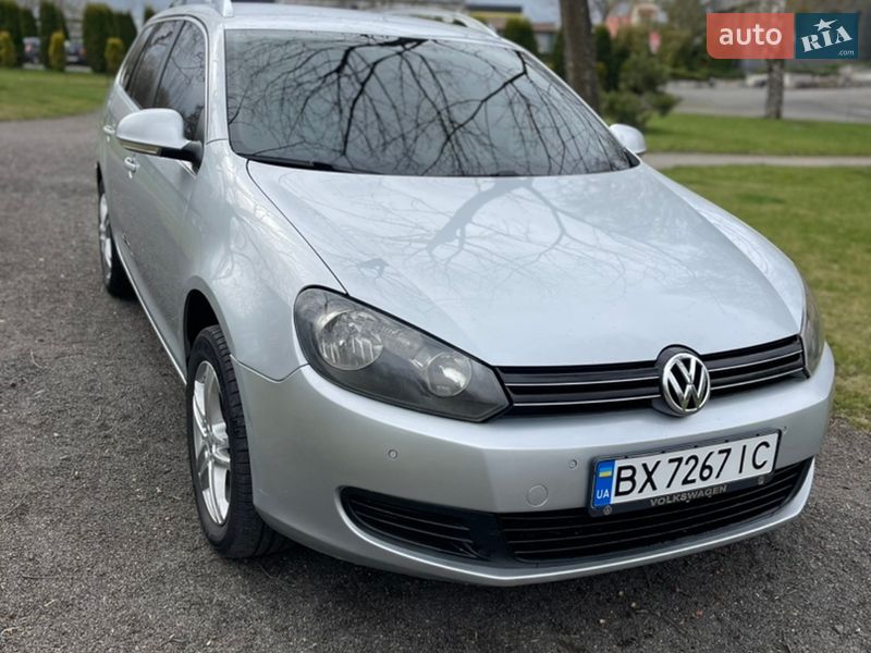 Универсал Volkswagen Golf 2010 в Хмельницком