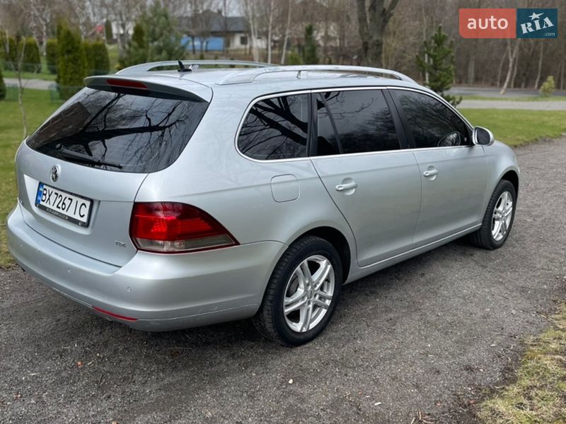 Универсал Volkswagen Golf 2010 в Хмельницком
