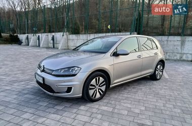 Хэтчбек Volkswagen Golf 2016 в Львове