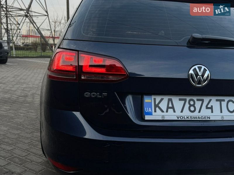 Универсал Volkswagen Golf 2015 в Киеве