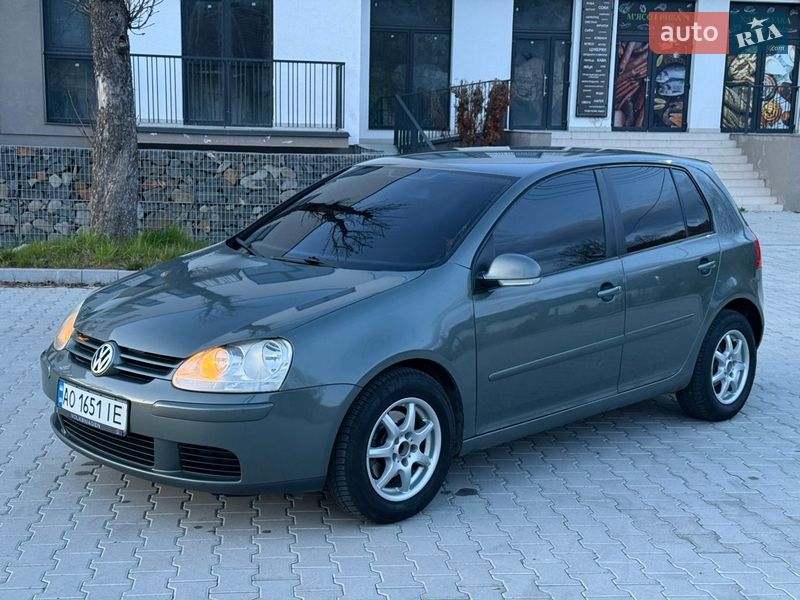 Volkswagen Golf 2004