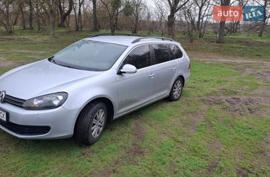 Универсал Volkswagen Golf 2011 в Корсуне-Шевченковском