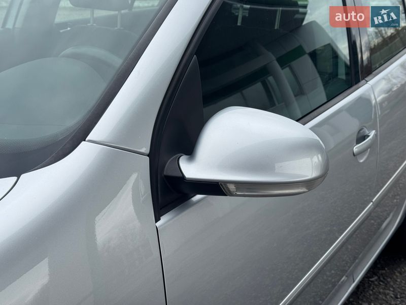 Хэтчбек Volkswagen Golf 2008 в Ахтырке