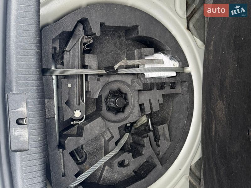 Хэтчбек Volkswagen Golf 2008 в Ахтырке