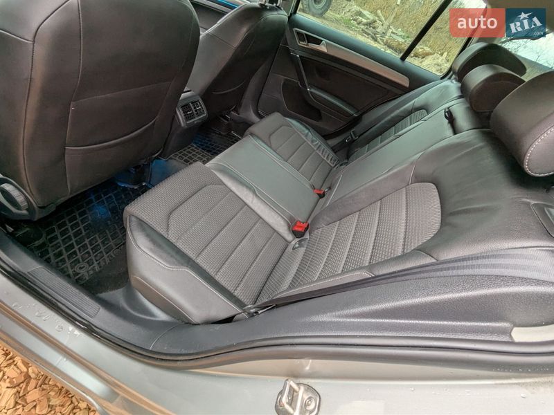 Универсал Volkswagen Golf 2014 в Обухове