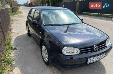 Хетчбек Volkswagen Golf 2003 в Городку