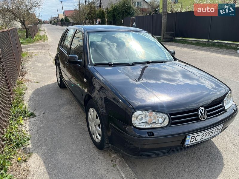 Volkswagen Golf 2003