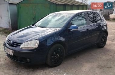 Хэтчбек Volkswagen Golf 2005 в Вознесенске