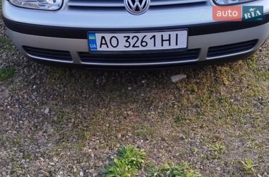 Хетчбек Volkswagen Golf 2001 в Герці