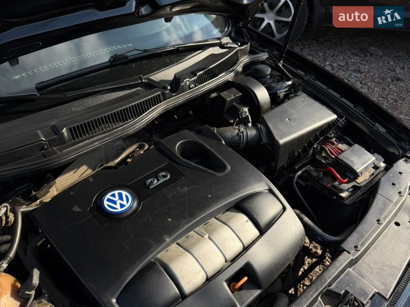 Универсал Volkswagen Golf 2001 в Чернигове