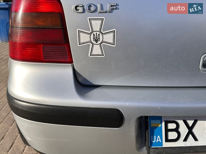 Хэтчбек Volkswagen Golf 2002 в Виннице