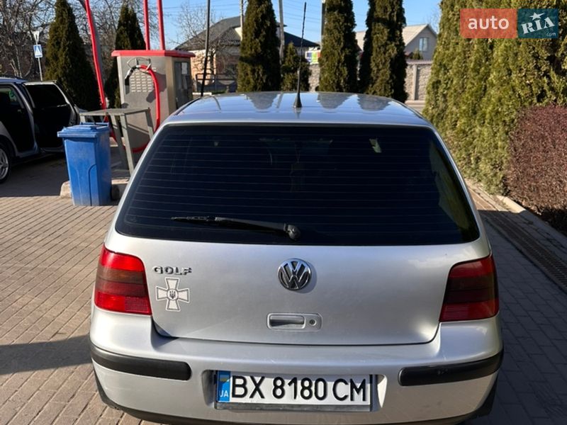 Хэтчбек Volkswagen Golf 2002 в Виннице