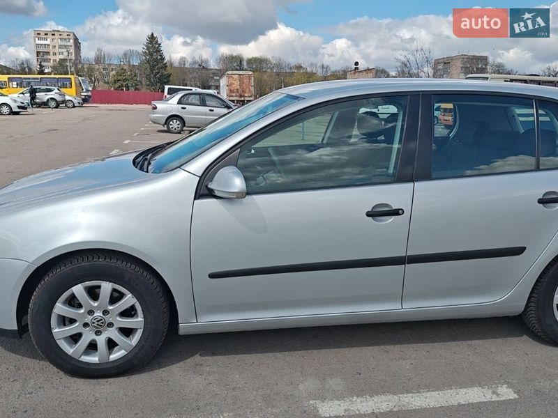 Volkswagen Golf 2004