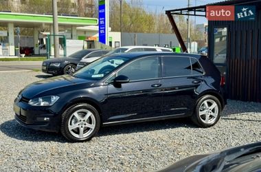 Хетчбек Volkswagen Golf 2017 в Чернівцях