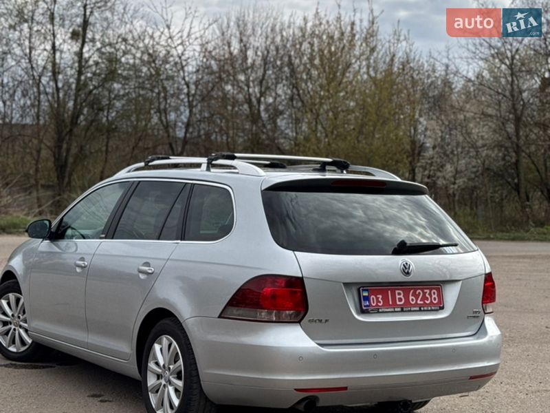 Универсал Volkswagen Golf 2012 в Нововолынске