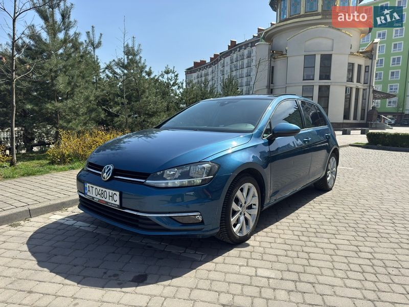 Хэтчбек Volkswagen Golf 2019 в Ивано-Франковске
