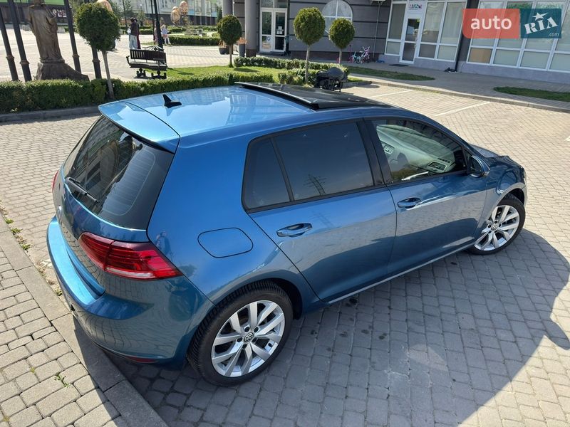 Хэтчбек Volkswagen Golf 2019 в Ивано-Франковске