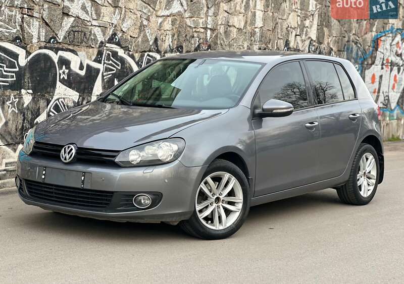 Хэтчбек Volkswagen Golf 2011 в Днепре