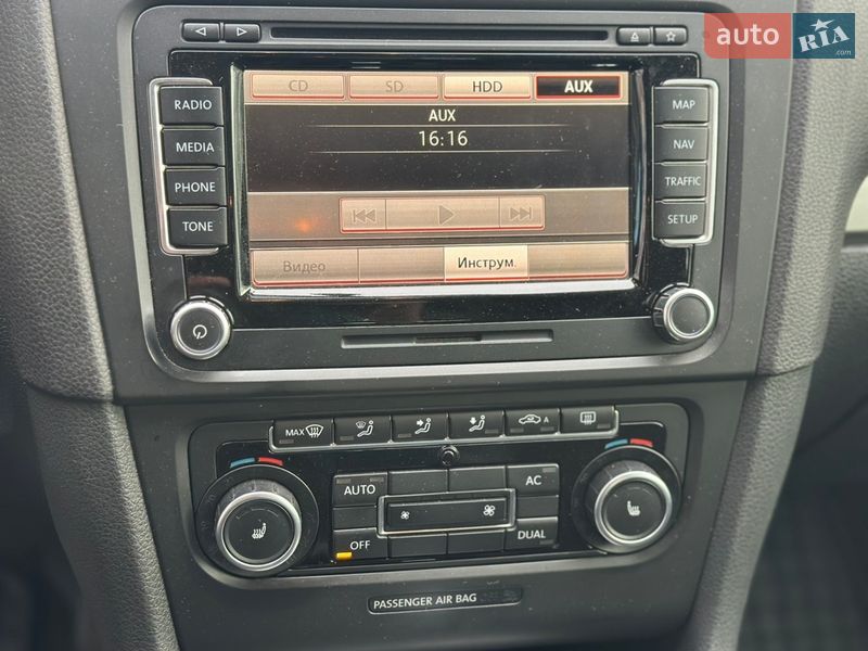 Хэтчбек Volkswagen Golf 2011 в Днепре