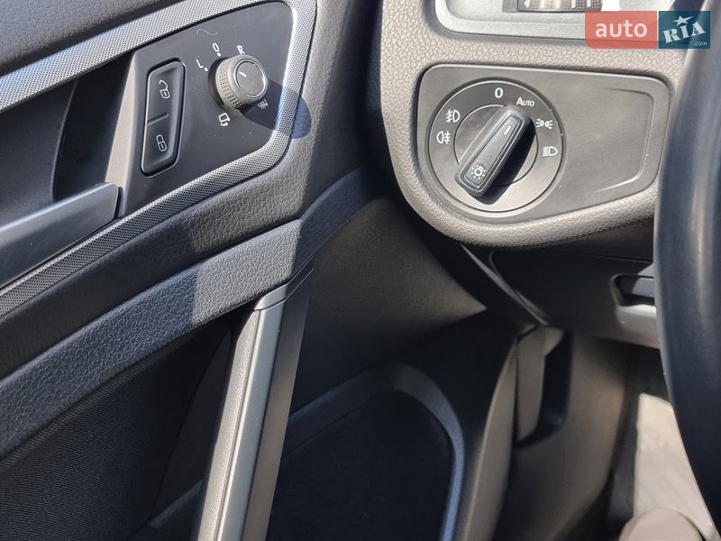 Хэтчбек Volkswagen Golf 2018 в Киеве