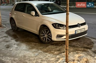 Хэтчбек Volkswagen Golf 2020 в Киеве