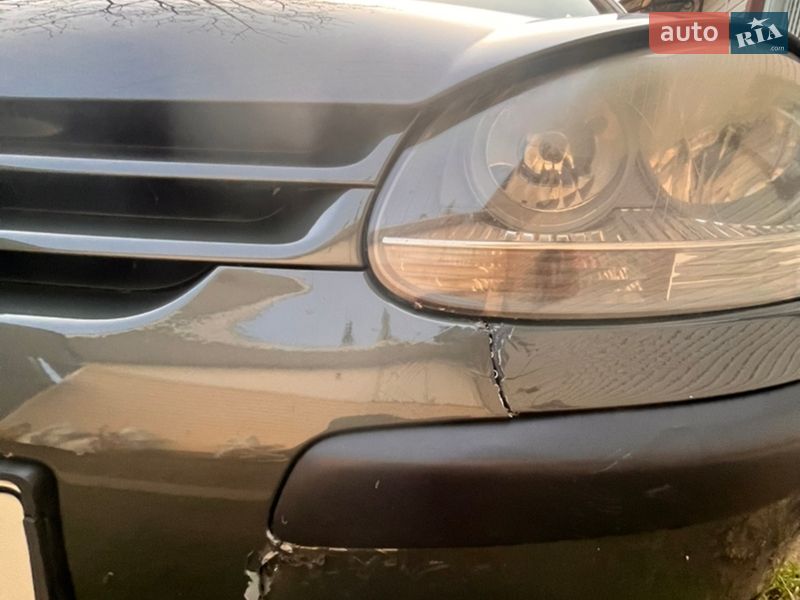 Хэтчбек Volkswagen Golf 2003 в Верховине