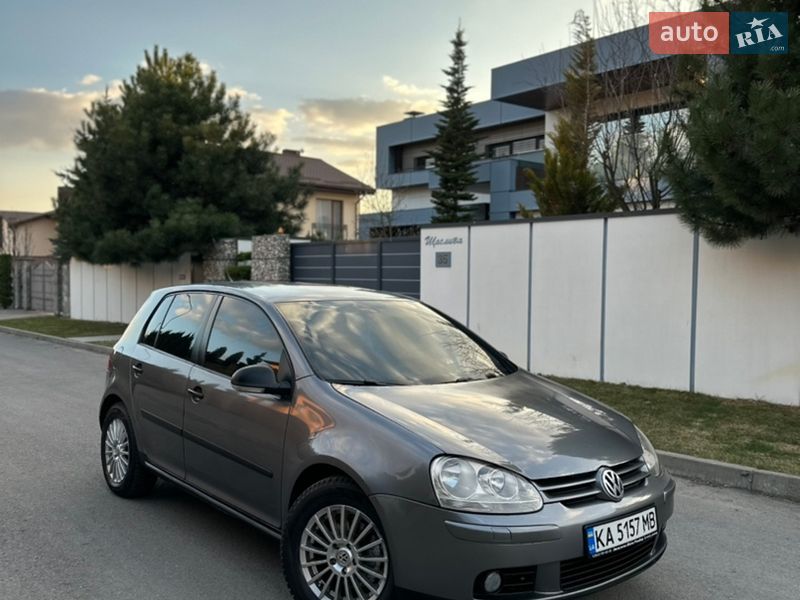 Хэтчбек Volkswagen Golf 2007 в Ровно