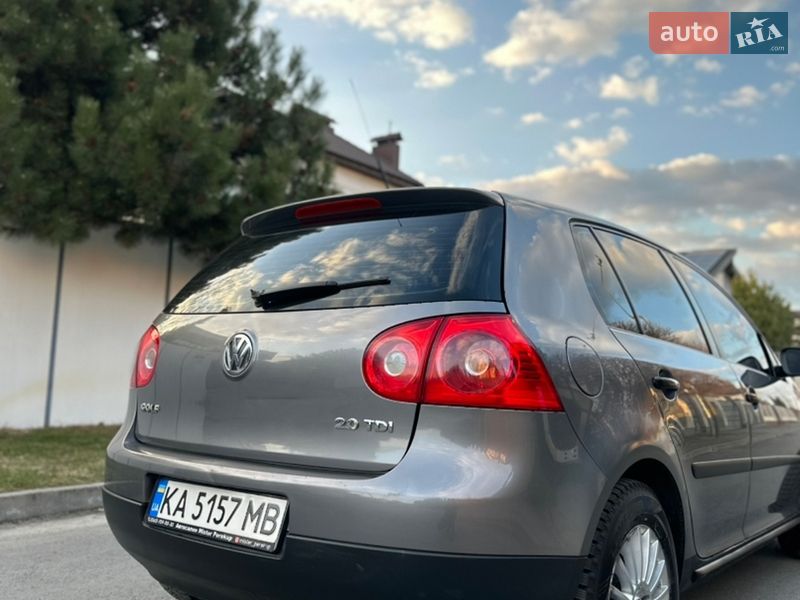 Хэтчбек Volkswagen Golf 2007 в Ровно