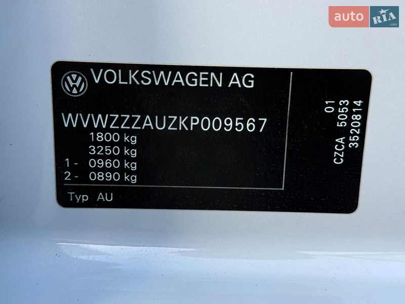 Хэтчбек Volkswagen Golf 2018 в Киеве