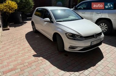 Хэтчбек Volkswagen Golf 2020 в Киеве
