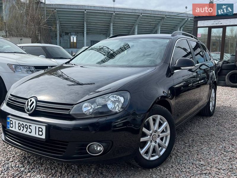 Универсал Volkswagen Golf 2010 в Полтаве