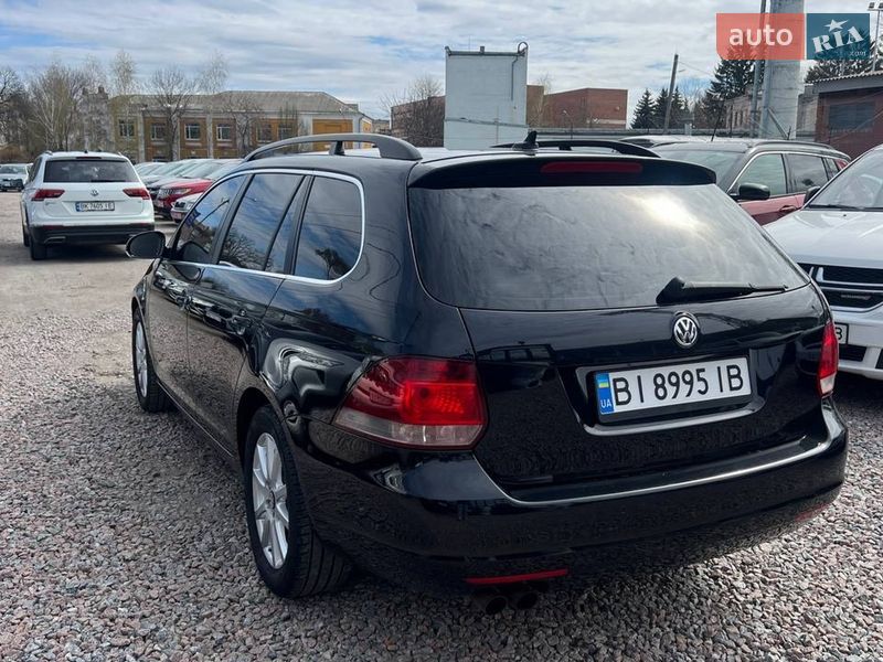 Универсал Volkswagen Golf 2010 в Полтаве